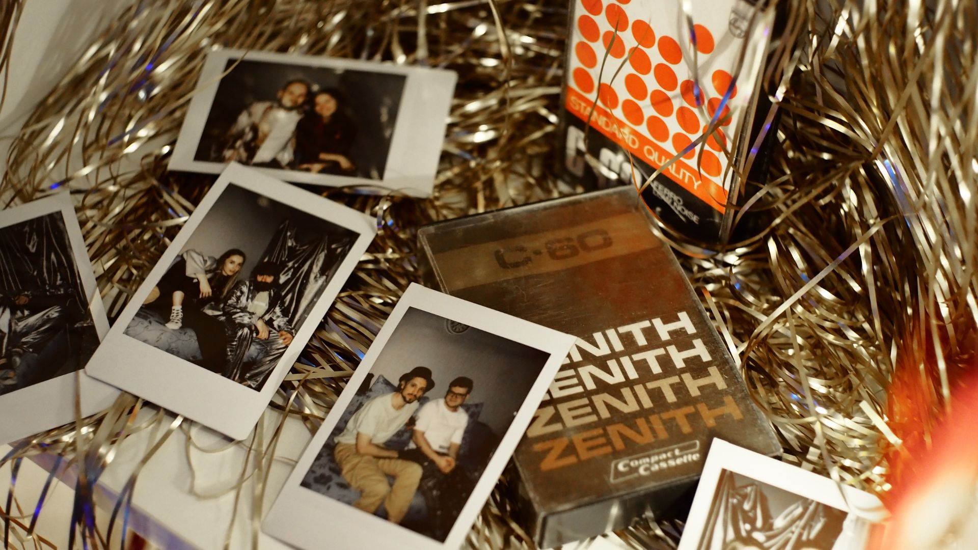 Kącik polaroidowy - zdjęcia robione polaroidem