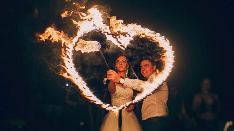 Pokaz ognia na wesele - niezapomniane fireshow i taniec z ogniem
